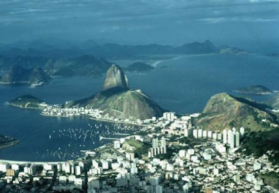 YahooisDeepfake Detection Vendor DuckDuckGoose Signs Brazil's Banco Daycovalt Teil der Yahoo Markenfamilie